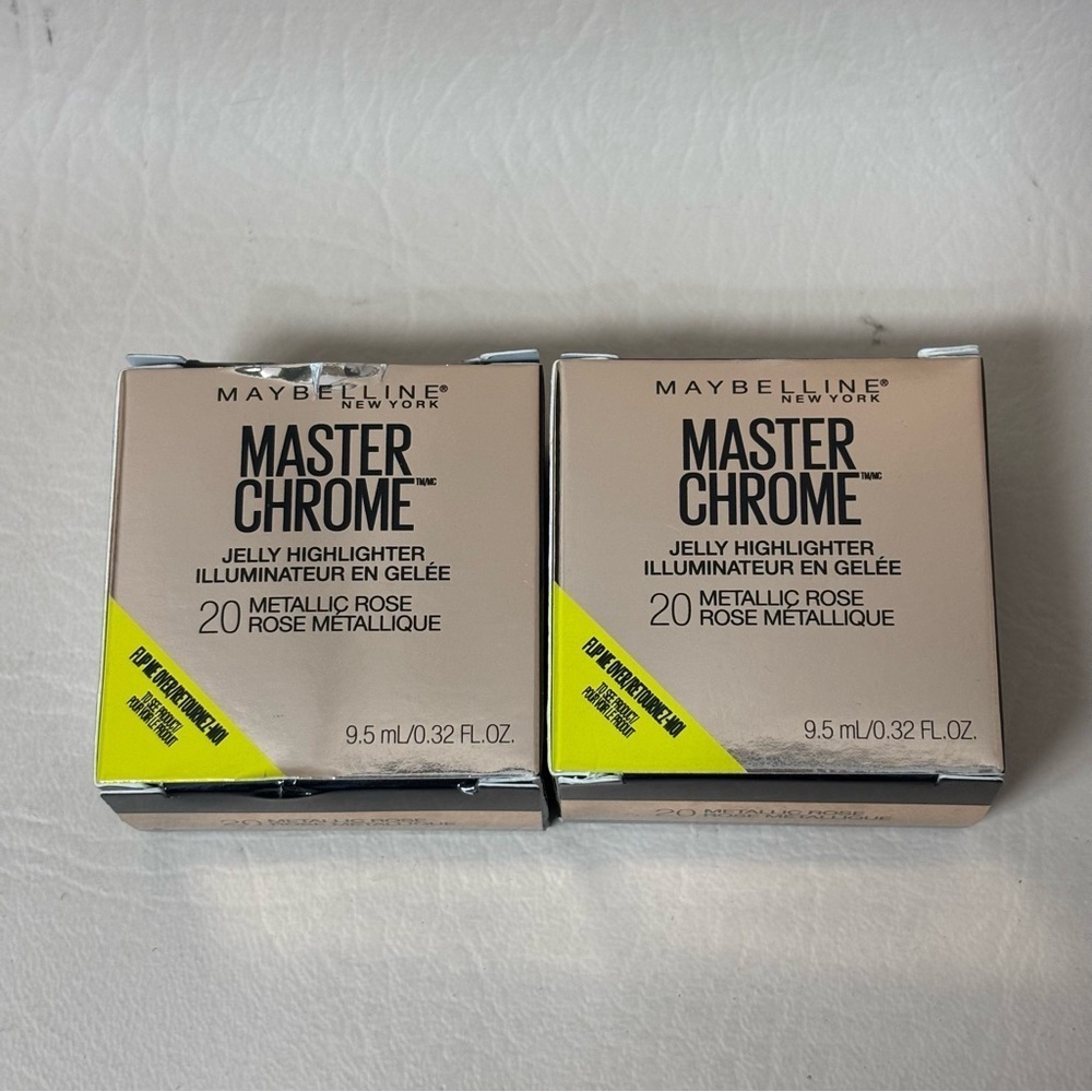 2 Maybelline Master Chrome
Jelly Highlighter ~20
Metallic Rose~ FullSize NIB